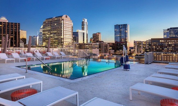 Civic District Resort | You want Austin? You got Austin !