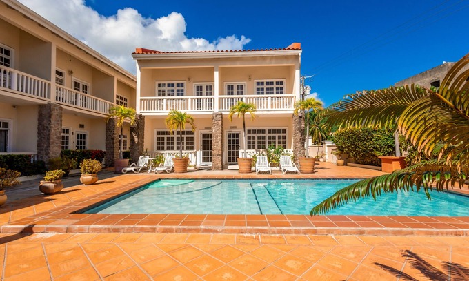 Rodney Bay Villa | You won’t need a car! 2BDRM Villa Walking distance to EVERYTHING in Rodney Bay!