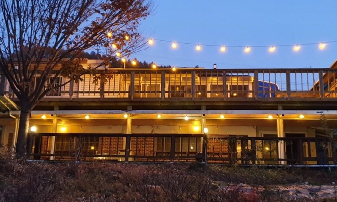 Yeongwol House | Youngwol River and Stars Pension