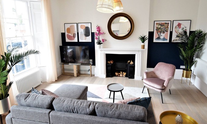 Clifton Apartment | Your Apartment Frederick Place - No 3