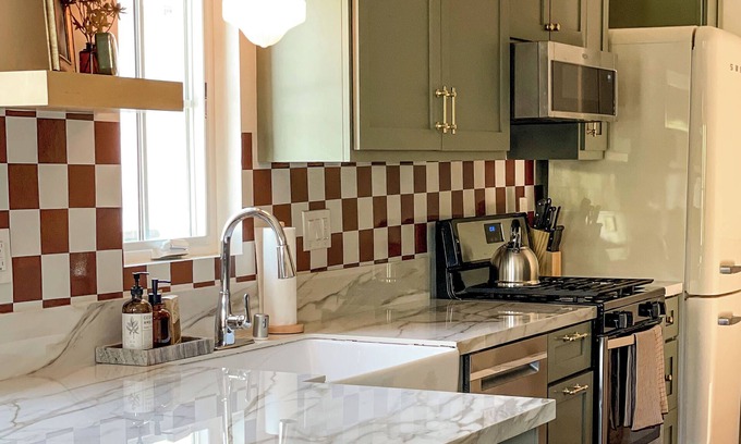 Los Cerritos Apartment | Your Cozy, Pet-Friendly Hub: Modern Comforts Near Beaches & Entertainment!