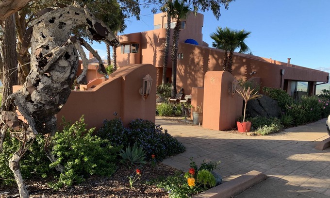 San Luis Obispo House | Your Escape to the Clouds