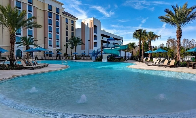Florida Central Atlantic Coast Hotel | Your Florida Home Away from Home! Kitchenette, Pets Allowed, Outdoor Pool!