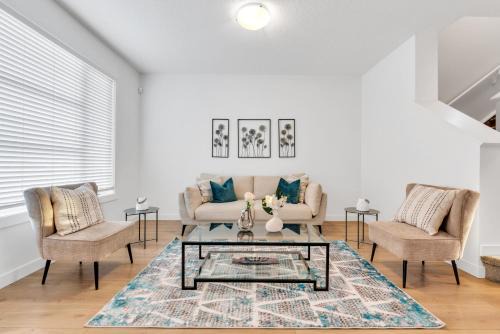 Southeast Calgary House | Your Happy Place Seton3 bed. Sleeps 6. 2.5bath