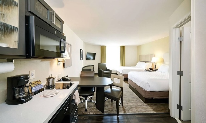 Linthicum Heights Resort | Your Home Away From Home! Pool, Pet-Friendly Unit, Near Edgar Allen Poe Museum