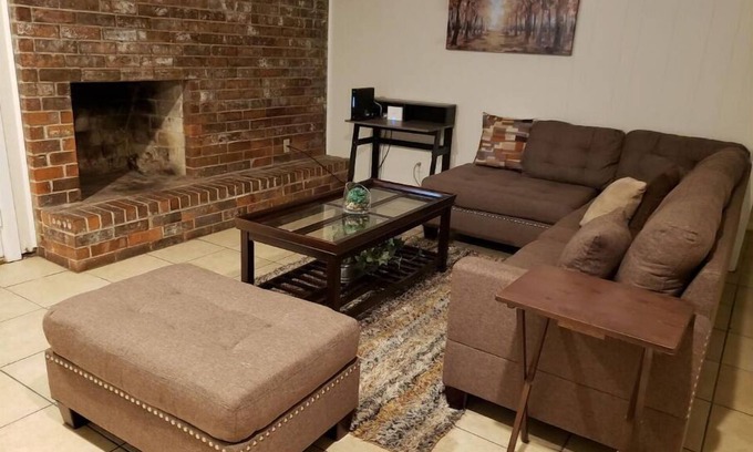 Missouri City House | Your home away from Home!