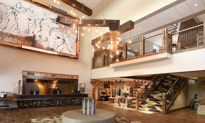 Broken Arrow Hotel | Your Home Away from Home: Genuine Hospitality in Broken Arrow! Parking