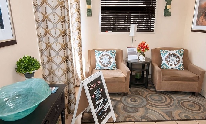 Anaheim Resort Resort | Your Home Away From Home! 4 Pet-friendly Units, Kitchenette, Pets Allowed