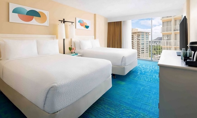 Waikiki Hotel | Your Home Away From Home! City View, Beachfront Property, Onsite Swimming Pool
