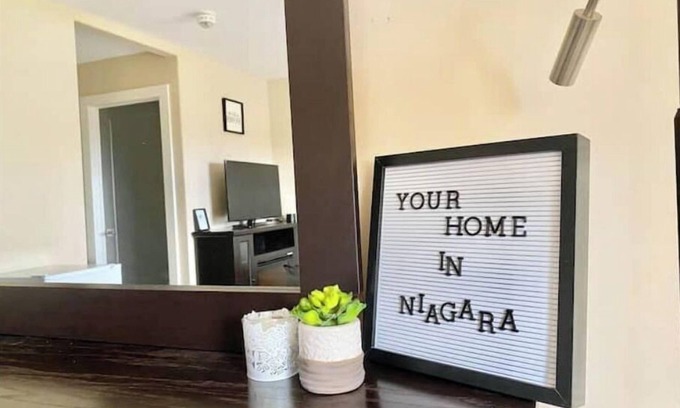 Thorold House | Your Hotel Room In Thorold.