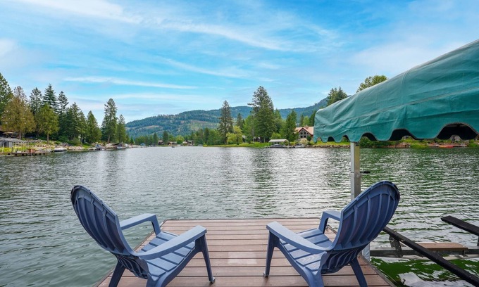 Sagle House | Your Lake Pend Orielle Get Away, beautiful waterfront home with private dock