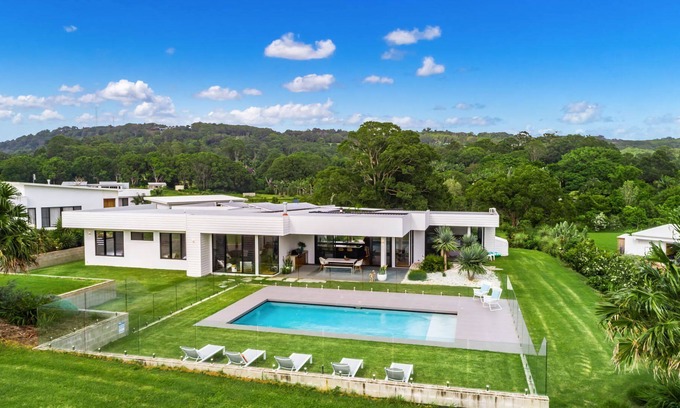 Ewingsdale House | Your Luxury Escape - Scenic Vista