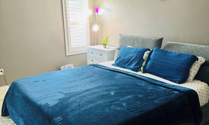 Welland House | Your Niagara Falls Private Master Bedroom Retreat!