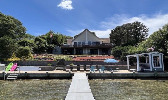Mashpee House | Your Own Personal Tiki-Hut Paradise On John's Pond RPAM033