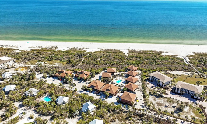 Sanibel Condo | Your Perfect Getaway Awaits: Charming Sanibel Island villa with private beach - Signal Inn 11