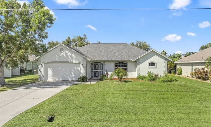 White Marsh Villa | Your property to relax - "Oak on the Water", Waterfront, Golf, Fishing, Bike