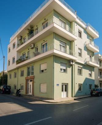 Karpenisi Apartment | Your refuge overlooking port 6A