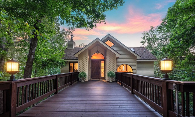 Chestnut Springs Cabin | Your Spring Retreat! The View at Crawfords Edge - Trails+Tastings+Peace