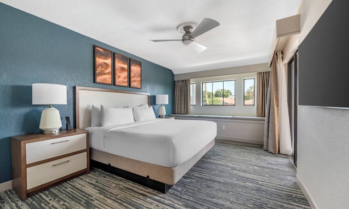 West Kissimmee Resort | Your Theme Park Adventure Awaits! Minutes to Animal Kingdom, Epcot