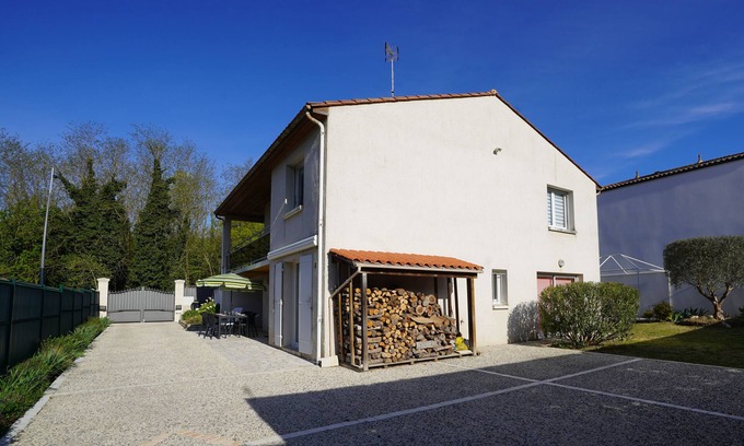 Saint-Georges-de-Didonne Apartment | Your vacation starts here! Beautiful apartment in house 300m from the beach