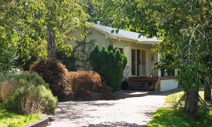 Katoomba Cottage | Your very own estate in the Blue Mountains