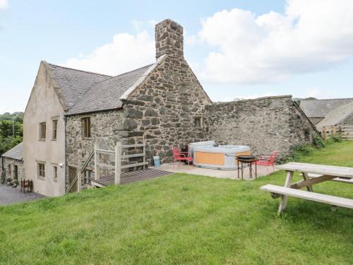 Colwyn Bay House | Yr Hen Dy
