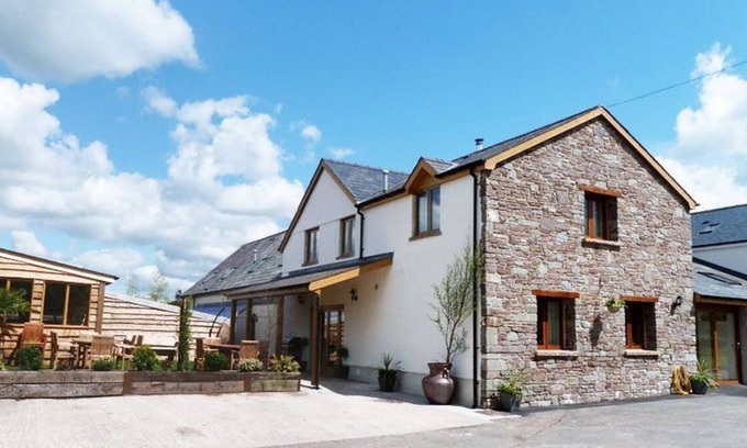 Brecon House | Ysgubor y Dderwen in the beautiful Brecon