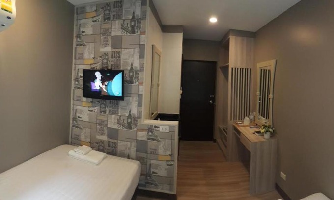 Thung Maha Mek Hotel | YWCA Hotel Bangkok