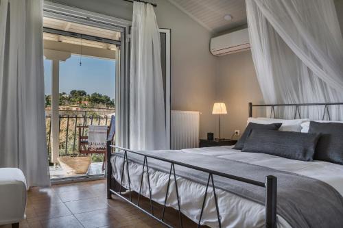 Lixouri Apartment | Zādos Central Garden Villa, Lixouri Nomāde