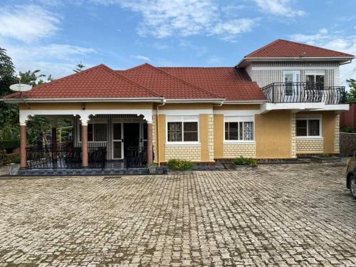 Fort Portal House | Zaabu Homestay Fortportal