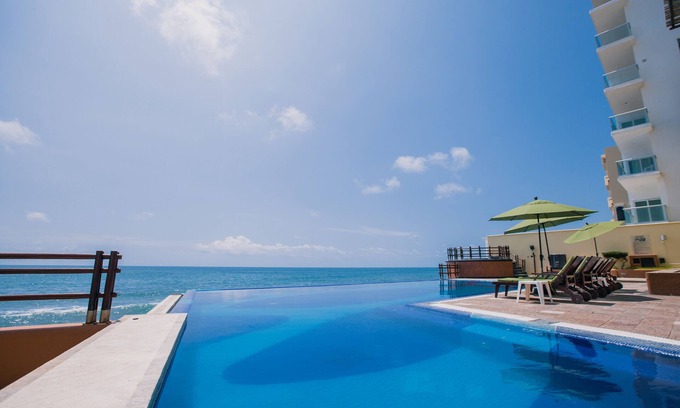 Marina Mazatlan Apartment | Zafiro Beach Boutique Resort