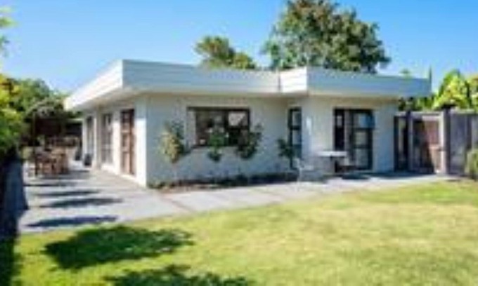 Te Awanga House | Zari House