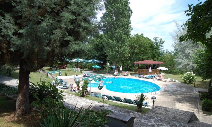 Primorski Hotel | Zdravets - free parking