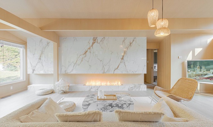 Bracebridge Cottage | Zen Lakeside Haven – Where Japandi Calm Meets Modern Luxuryn