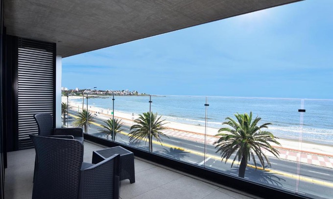 Montevideo Apartment | ZENHAUS - Vistas al Mar en Exclusivo Apartamento con Garage