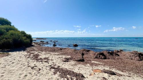 Busselton House | Zennor House - Busselton