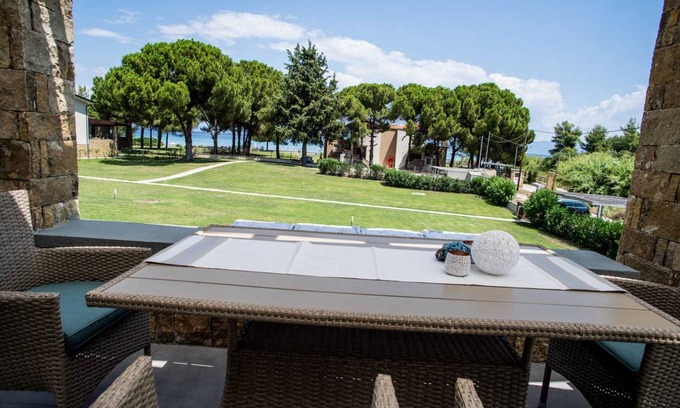 Pefkochori Villa | Zennova 10 Blue Pearl