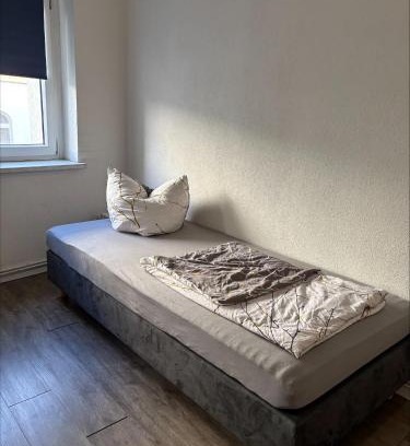 Halle Apartment | Zentrale Monteurswohnung mit Küche, WLAN & Vollausgestattet