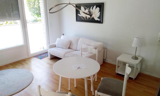 Bad Honnef Apartment | Zentrale ruhige Lage mit Parkplatz und Terrasse