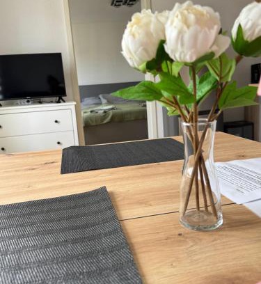 Kernstadt Apartment | Zentrales Apartment mit Netflix, Kaffee & Parkplätzen