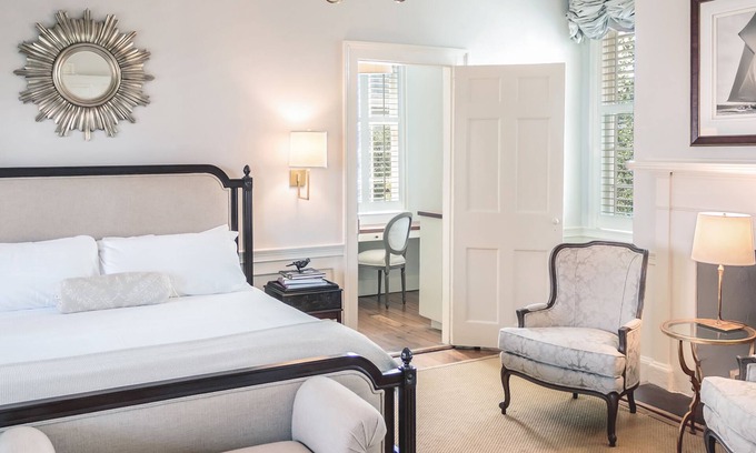 Ansonborough Hotel | Zero George Street