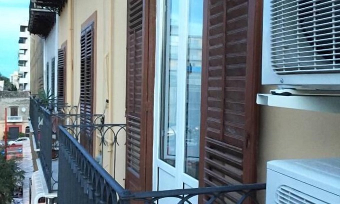 Corso dei Mille - Sant'Erasmo Bed & Breakfast | Zero room & breakfast