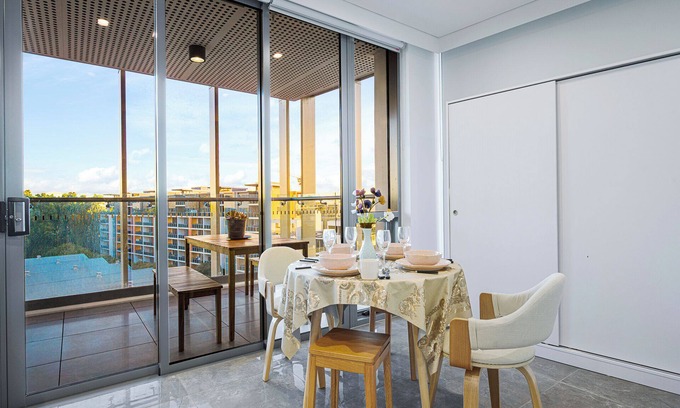 Zetland Apartment | Zetland walk to Train Station/Shopping Centre/Pool