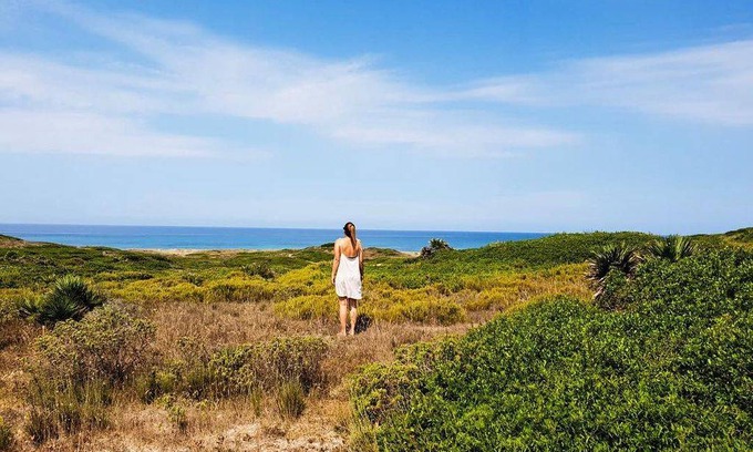 Funtana Meiga Apartment | Zigantes' Apartment on the beach 100 meters from the sea