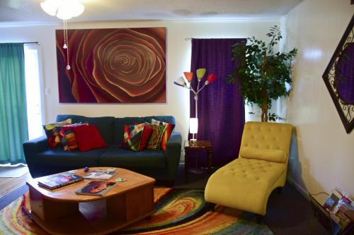 Barton Hills House | Zilker&Barton MuseumHome, Ideal for F1, Holidays & Extended Stays