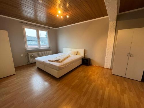 Ramstein-Miesenbach House | Zimmer in Landstuhl