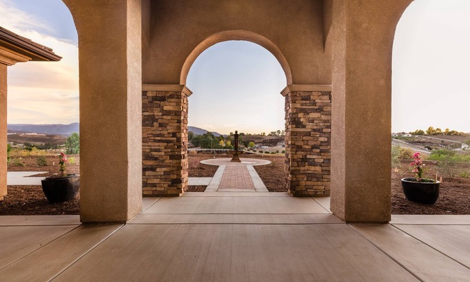 Temecula Villa | Zinfandel by AvantStay | Wine Country Estate w/Pool & Mini-golf