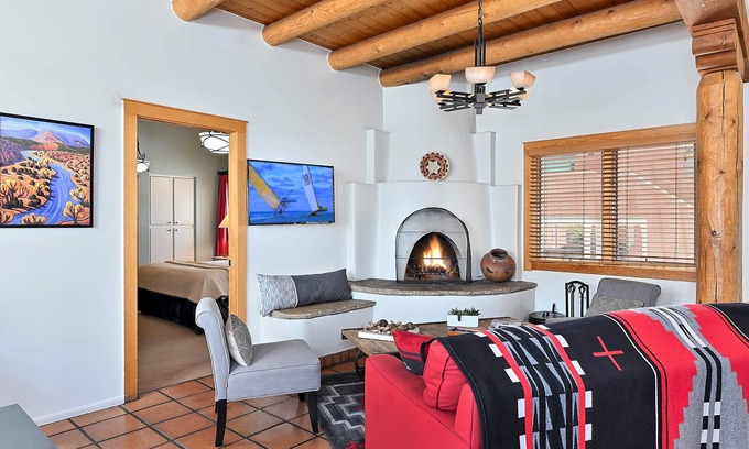 Downtown Santa Fe Villa | Zona Rosa 70, San Francisco