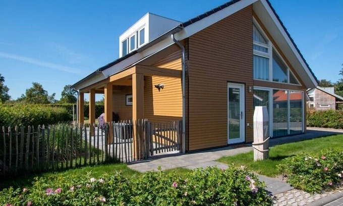 Renesse Villa | Zonnedorp 7 luxury holiday in modern villa in prime location