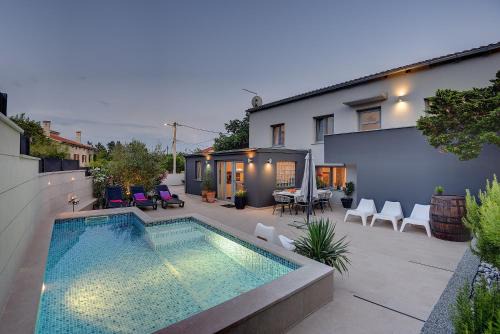 Liznjan House | Zoya